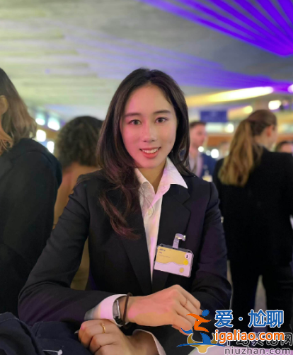 賭王幼女何超欣是做什么的?清華附小當(dāng)老師穿著樸素氣質(zhì)清純