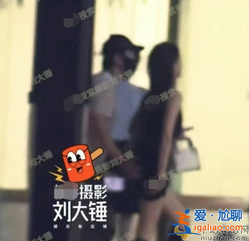 Baby近況曝光!獨(dú)自帶娃逛街，黃曉明忙和女友約會