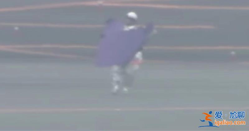共載近500人 跑道上碎片被撿走？
