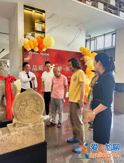 王大治董潔結(jié)婚了嗎?攜妻女看廉價房被嘲