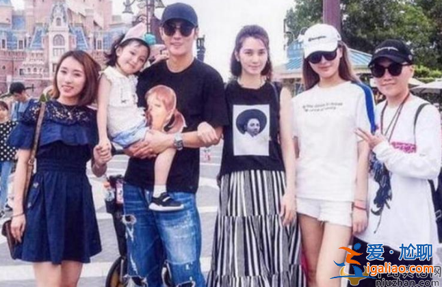 張丹峰洪欣離婚了嗎?張丹峰洪欣合體直播怎么回事?