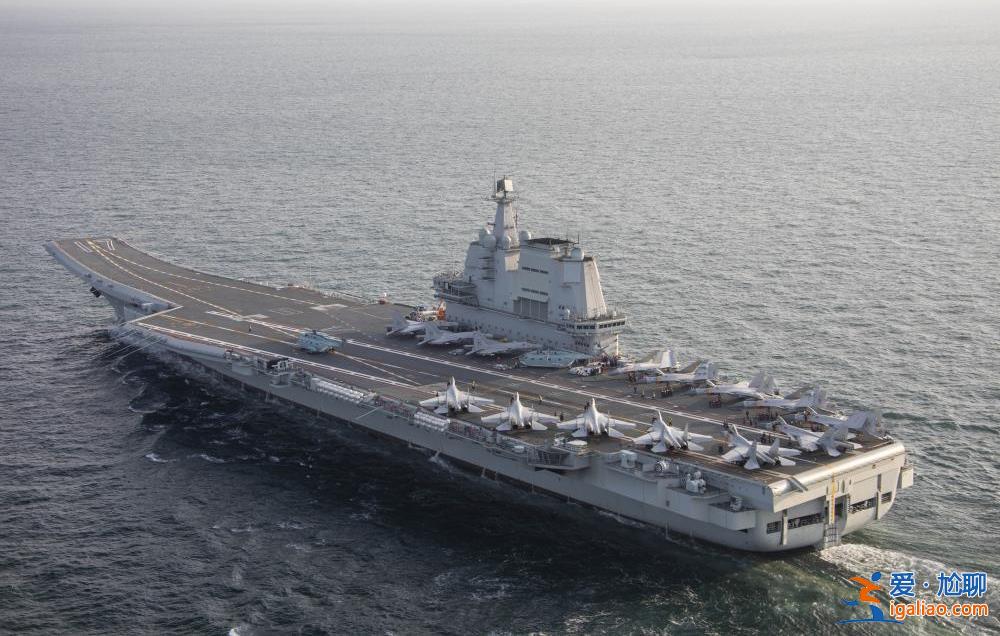 山東艦經(jīng)臺灣海峽向南航行 臺軍方緊盯？