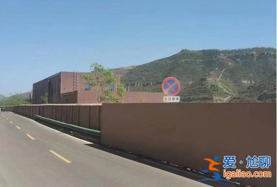 音樂節(jié)封橋建圍擋 主管部門稱沒報(bào)批手續(xù) 還勸記者該“多宣傳好的”？