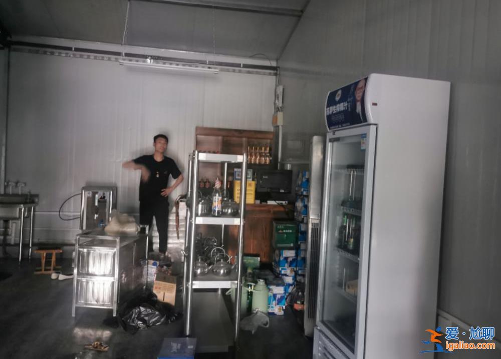 有店主花15萬開店一個(gè)月就倒閉 不少店鋪著急轉(zhuǎn)讓？