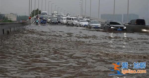 上海暴雨成災(zāi) 高架橋成為高架河 真的是高架河嗎？