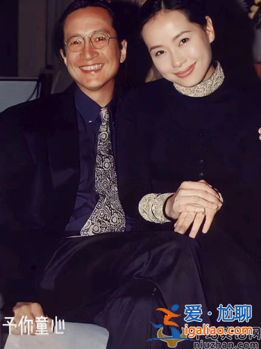 葉童和老公陳國(guó)熹罕見(jiàn)曬照！慶結(jié)婚35年發(fā)花白無(wú)子女