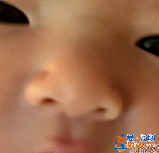 楊祐寧二胎得女！一家三口手牽手好有愛