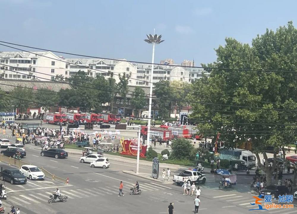 烈士馮振到家了！為送他最后一程 昨夜全城未眠！？