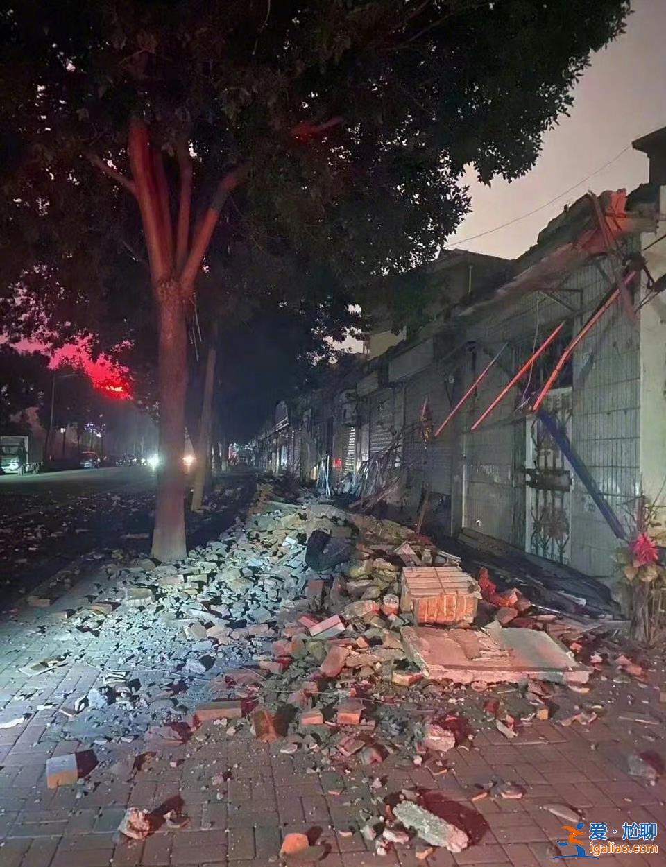 山東德州地震已致126處房屋倒塌20人輕微傷 多趟高鐵動(dòng)車停運(yùn)？