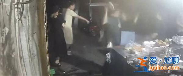 樂山酒后打砸夜宵攤社區(qū)書記已停職為什么要打砸夜宵攤[打砸夜宵攤原因]？