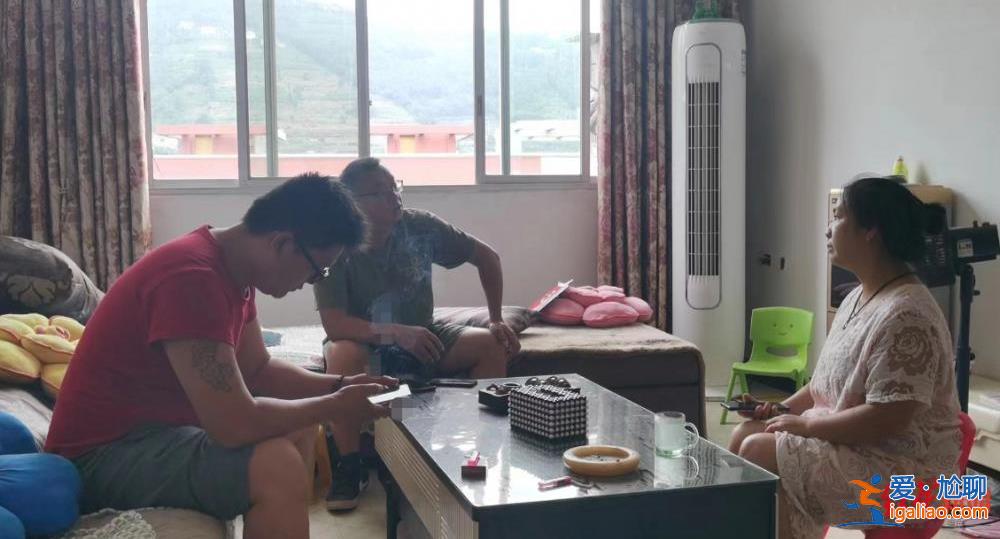 兒子尸體上寫著“被害” 警方稱其為自殺？
