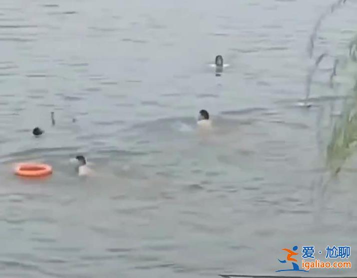 17歲男友營(yíng)救溺亡 母女獲救？
