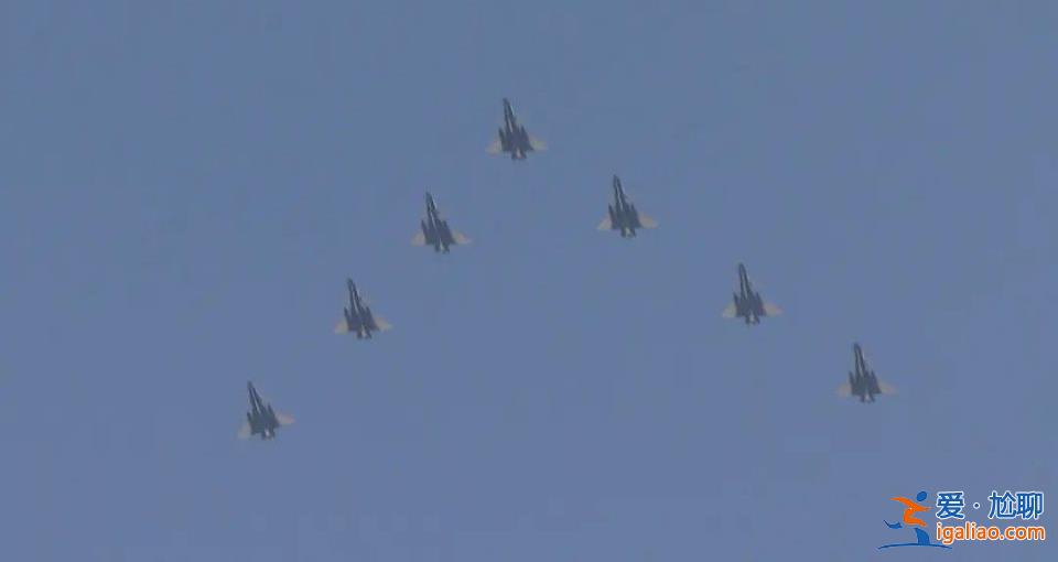 到了！中國(guó)空軍八一飛行表演隊(duì)抵達(dá)阿聯(lián)酋迪拜？