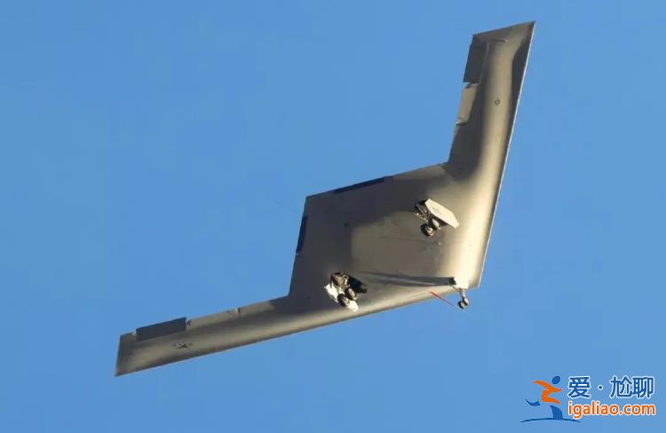 美軍新型隱身轟炸機(jī)首飛 意味著什么？？