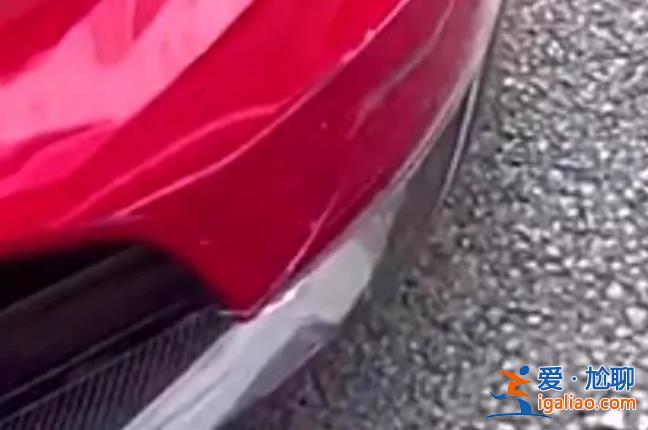 深圳一外賣員撞壞豪車[撞壞]？