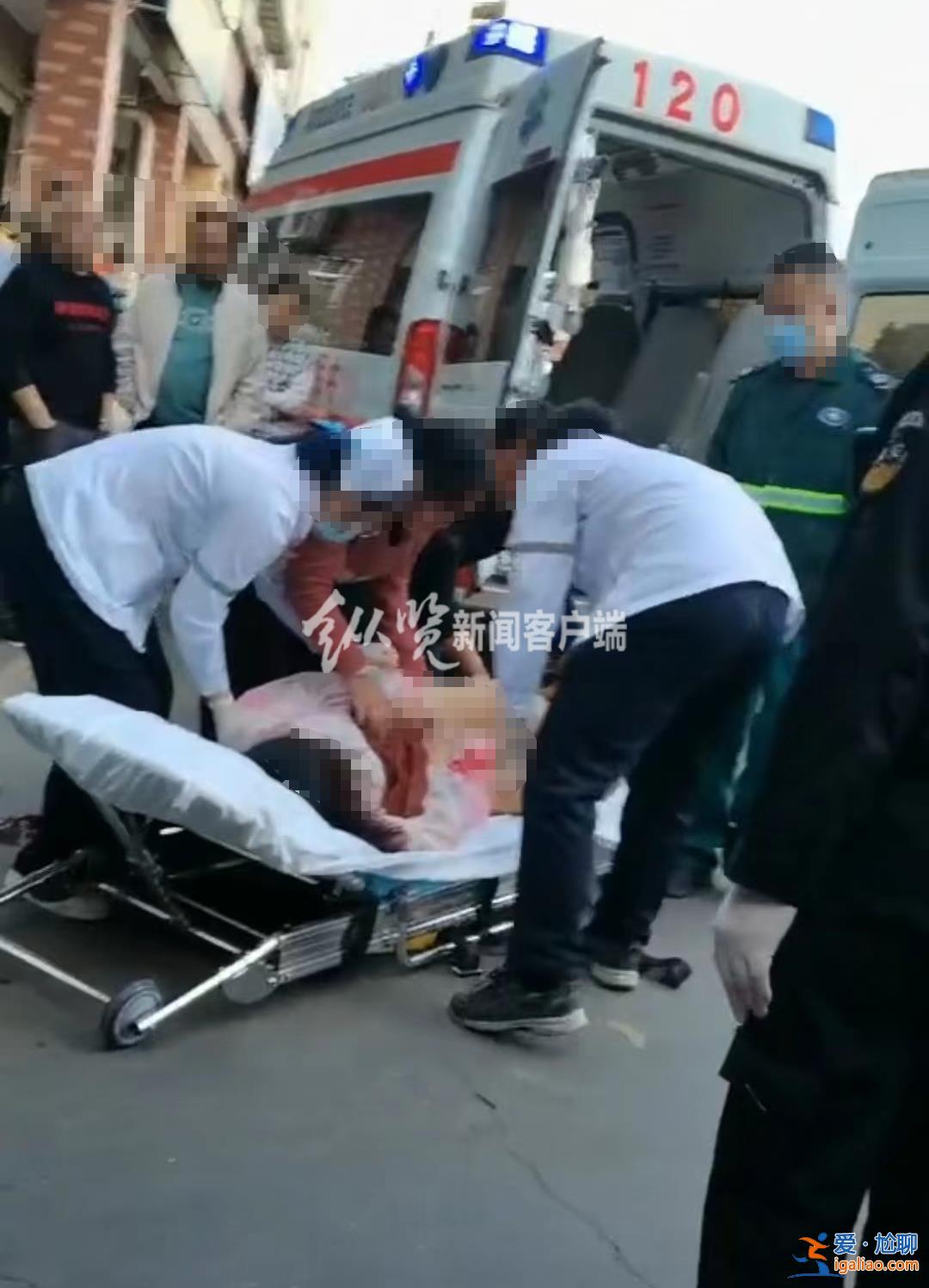 廣西一高三女生被當(dāng)街捅傷？警方稱兇手當(dāng)場被控制？