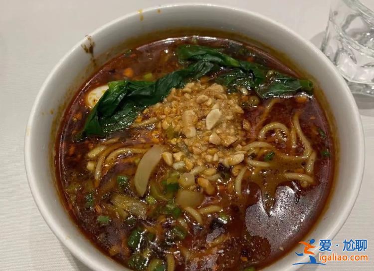 踩過(guò)旅游坑的年輕人 開(kāi)始“打聽(tīng)式旅游”？