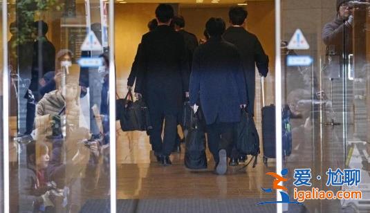 日本自民黨兩派因“黑金”遭搜查會(huì)計(jì)承認(rèn)瞞報(bào)政黨收入[黑金]？