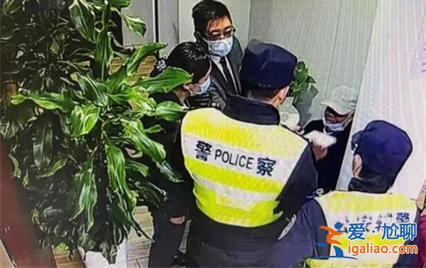 八旬老人為何沉溺“假冒董卿”溫柔鄉(xiāng)，老人被騙錢了嗎[老人被騙錢了嗎]？