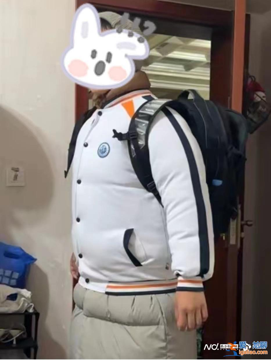 孩子穿三件衣服三條褲子？