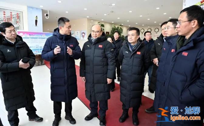 黑龍江省委書記去度假區(qū)調研 乘纜車登山 還與南方游客交談？