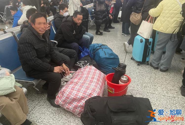 購買38小時無座票、更換三種交通工具？