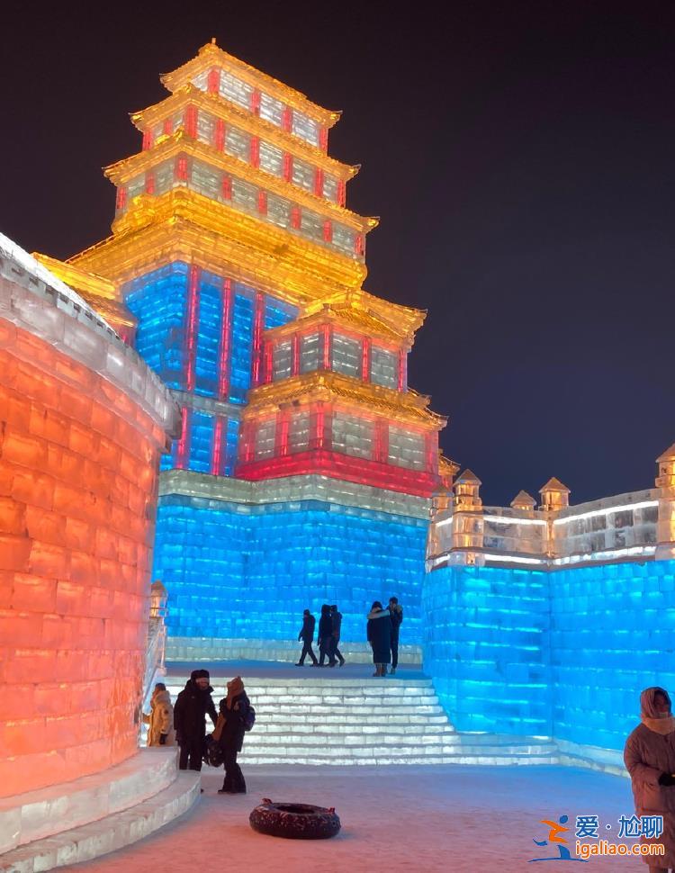 美國(guó)駐華大使曬圖“去了哈爾濱冰雪大世界” 稱“真正令人折服”？