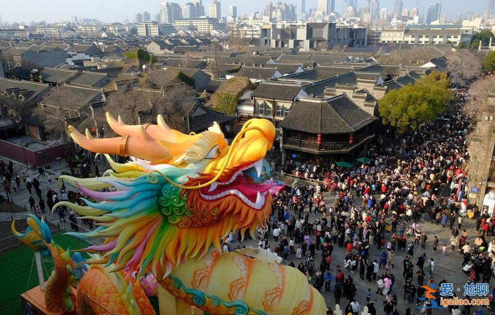 多地景區(qū)門票售罄約滿 呼吁錯(cuò)峰出行？