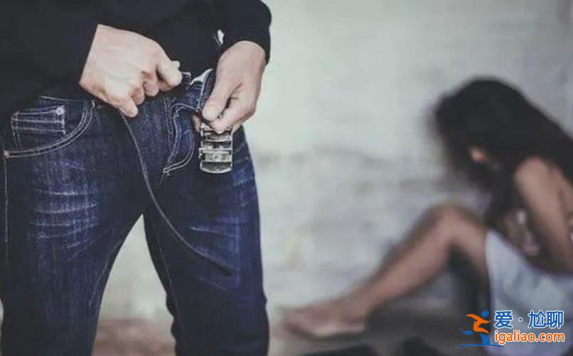 中學(xué)男教師在辦公室猥褻男生，簡直禽獸不如[教師出軌]？