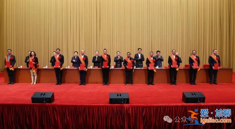 嚴(yán)格兌現(xiàn)政府承諾 全面清理拖欠企業(yè)賬款？