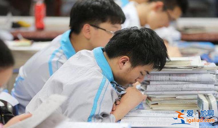 刪除老師打?qū)W生視頻能轉(zhuǎn)正？當?shù)乇僦{，會保護該老師[學生被打]？