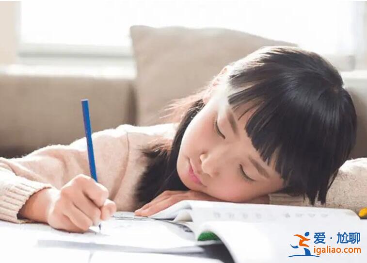 殘疾兒童中心打孩子 負(fù)責(zé)人表示暫不確定事件真假??？