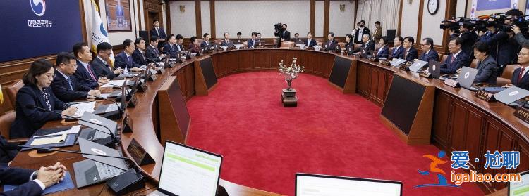 韓國國會選舉執(zhí)政黨慘敗 尹錫悅剩余3年任期改革施政阻力重重？