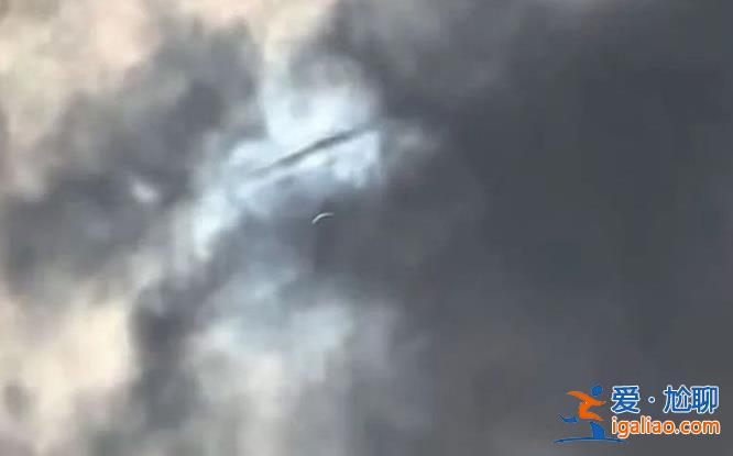 美國日全食出現(xiàn)ufo飛行物了嗎，很多人都看到了不明飛行物[不明飛行物]？