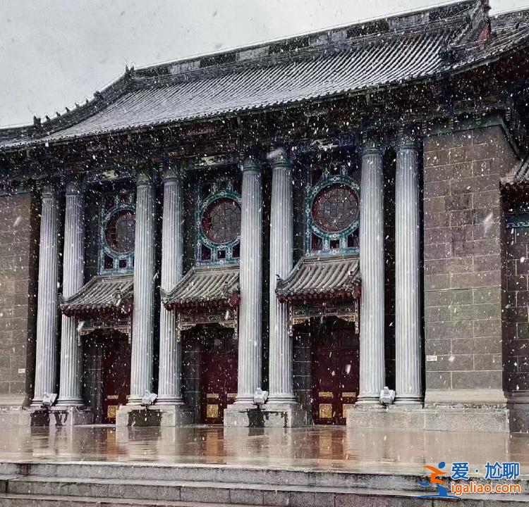 為什么會(huì)失火？誰來承擔(dān)責(zé)任？四問河南大學(xué)大禮堂失火？