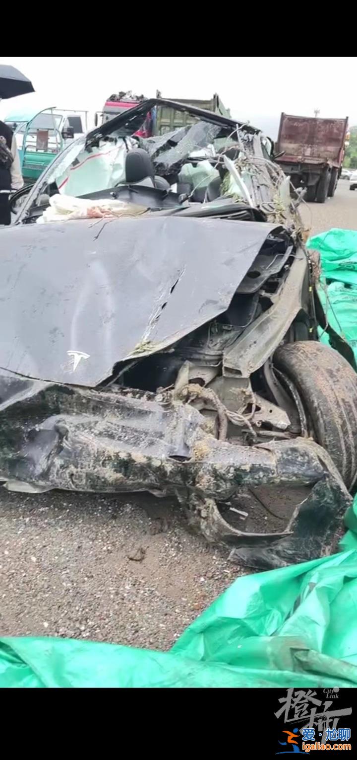 浙江夫妻開特斯拉沖下山路身亡 現(xiàn)場無制動痕跡 行車記錄儀數(shù)據(jù)消失？