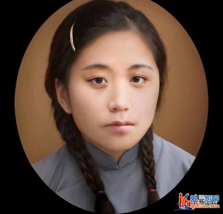 網(wǎng)友稱女子發(fā)卡和奶奶的一樣 無名烈士或是大舅爺？