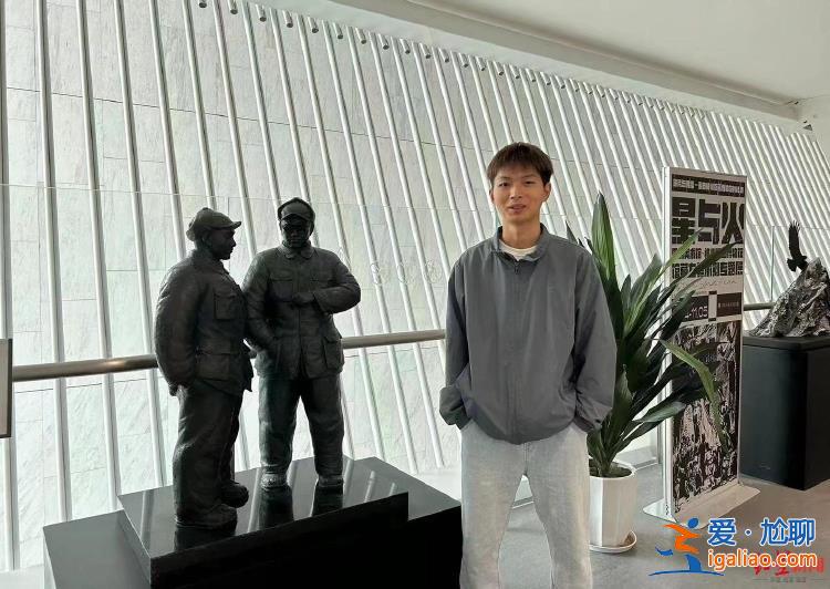 只會(huì)“狗刨式” 第一想法是把孩子救上來(lái)？