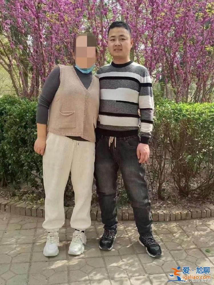 丈夫現(xiàn)場(chǎng)被逼下跪？