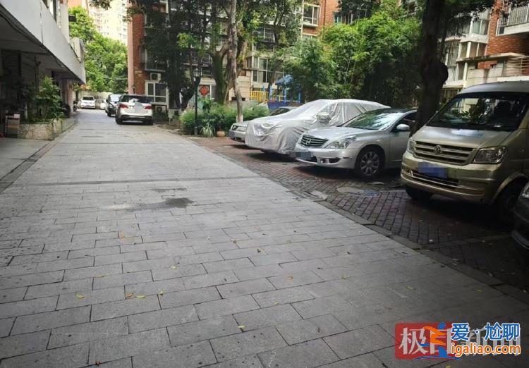5歲女童小區(qū)內(nèi)遭車碾壓致死 司機被認定負全責 成都市交管局責令重新調(diào)查？