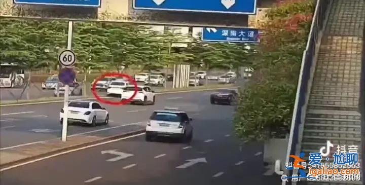 司機(jī)乘客重傷二級(jí) 事故原因成謎？