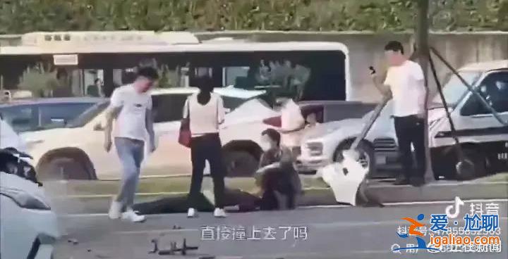 司機(jī)乘客重傷二級(jí) 事故原因成謎？