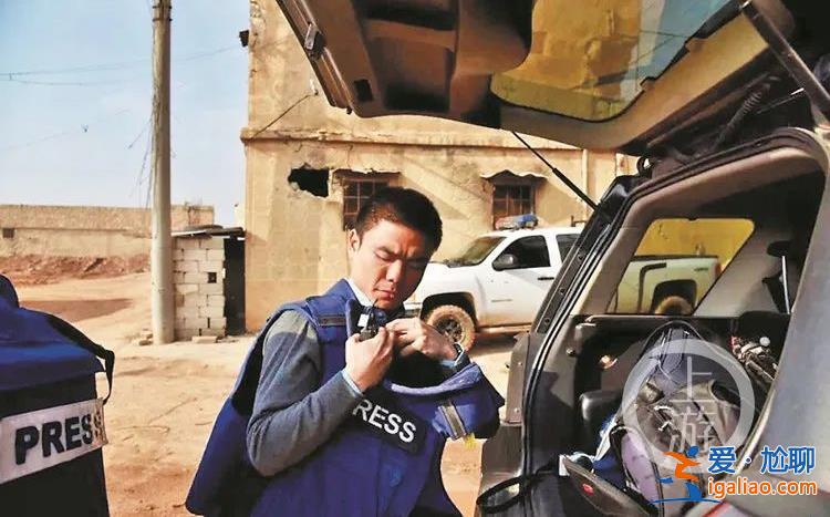 “名氣很大 見到真人了” 王毅打趣的小伙子是個重慶崽兒？