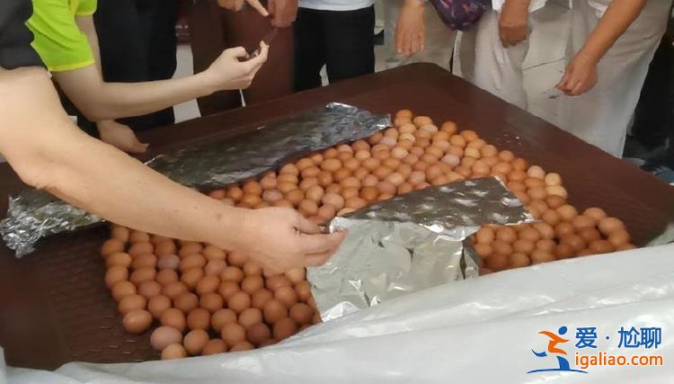 給雞蛋排毒 為血管“清淤”？中老年人被洗腦借錢(qián)也要買(mǎi)“發(fā)熱床墊”？