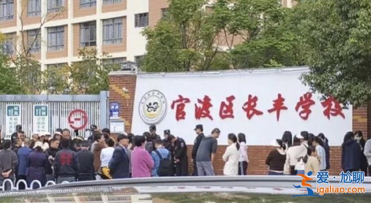昆明一學(xué)校食堂被曝“賣臭肉” 食材已查封檢測(cè)！當(dāng)?shù)鼗貞?yīng)？