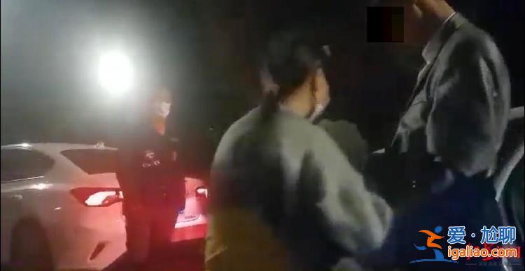 正配合警方調(diào)查？