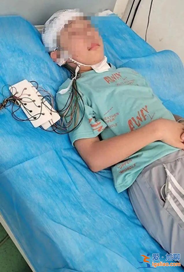 男生被同學打成重傷智力倒退成幼兒 兩名打人者因未滿14周歲未受處罰？