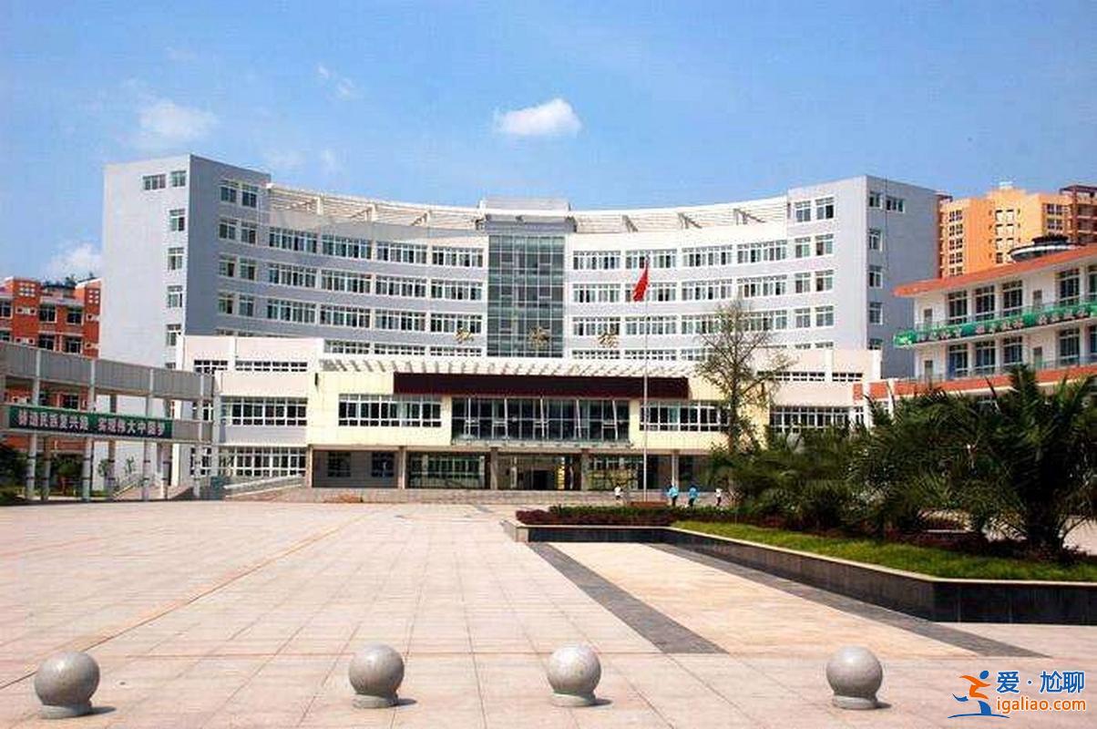 簡陽中學(xué)高考升學(xué)率(簡陽中學(xué)在四川排名第幾)？