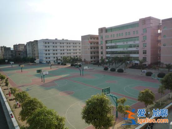 來賓提升學(xué)歷中心在哪里？來賓四中有初中嗎？