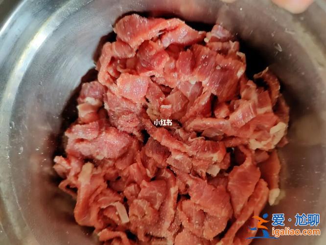 河南色彩專升本？河南牛肉怎么鹵出來是肉紅色？